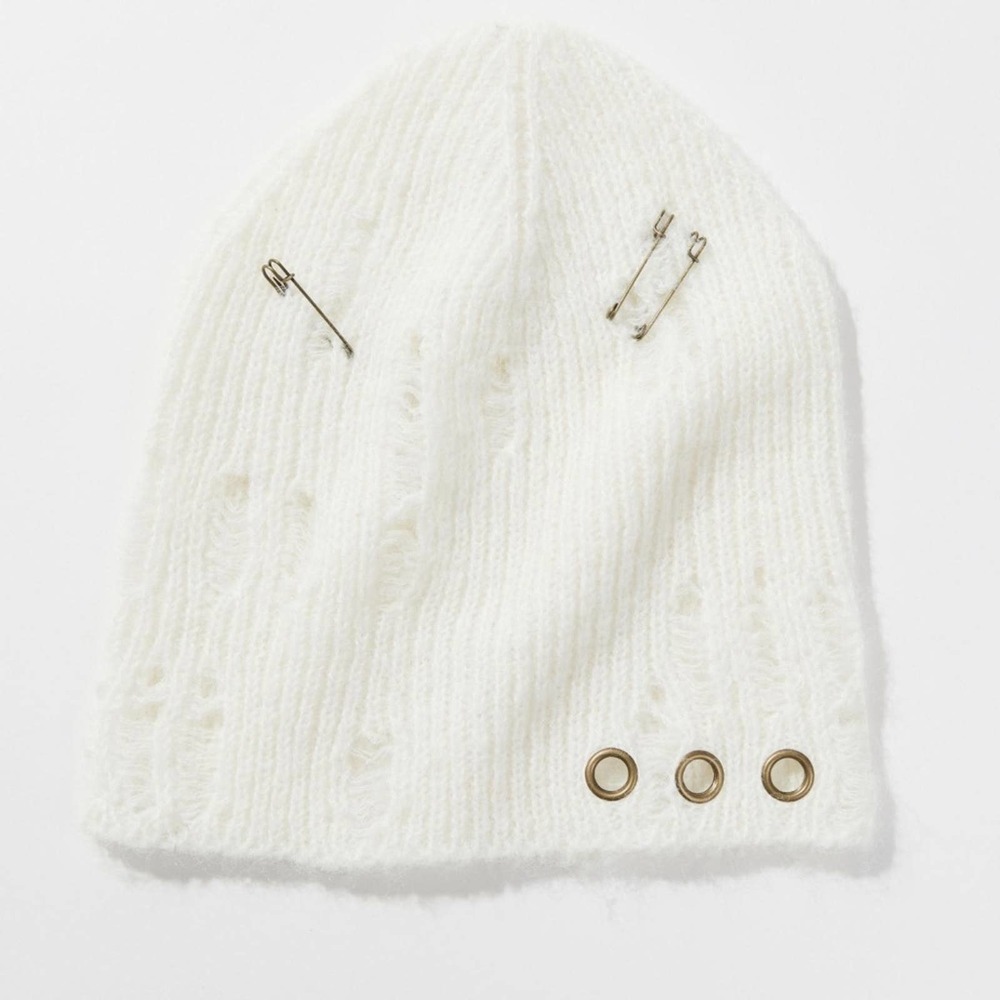NWT Stella Destroyed Beanie